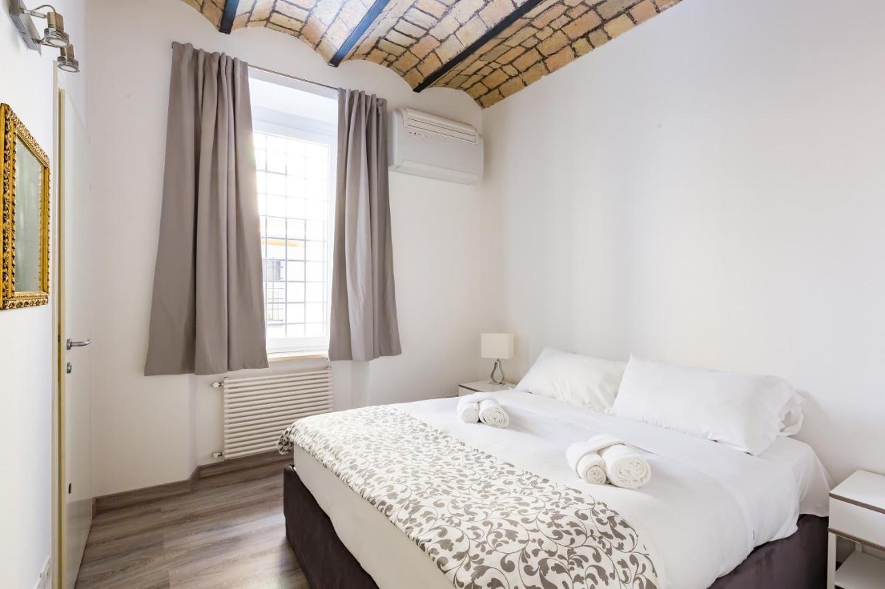 רומא Via Dei Cappellari Apartments מראה חיצוני תמונה