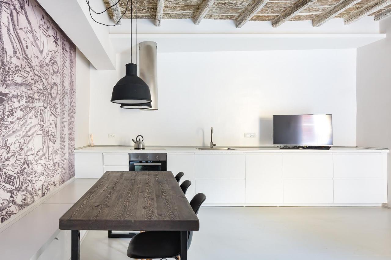 רומא Via Dei Cappellari Apartments מראה חיצוני תמונה